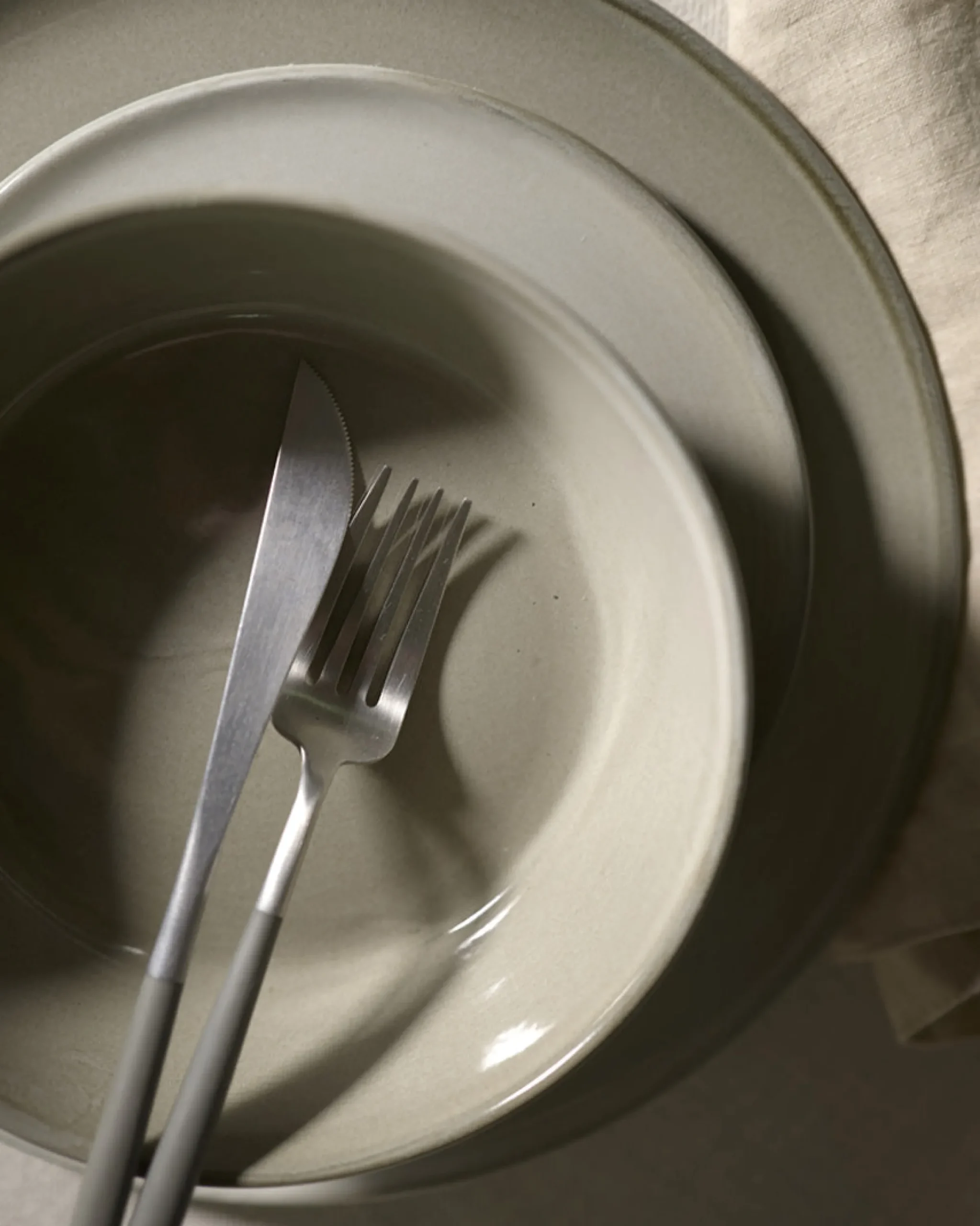 Plates-Robert Gordon Canvas Side Plate / Saltbush