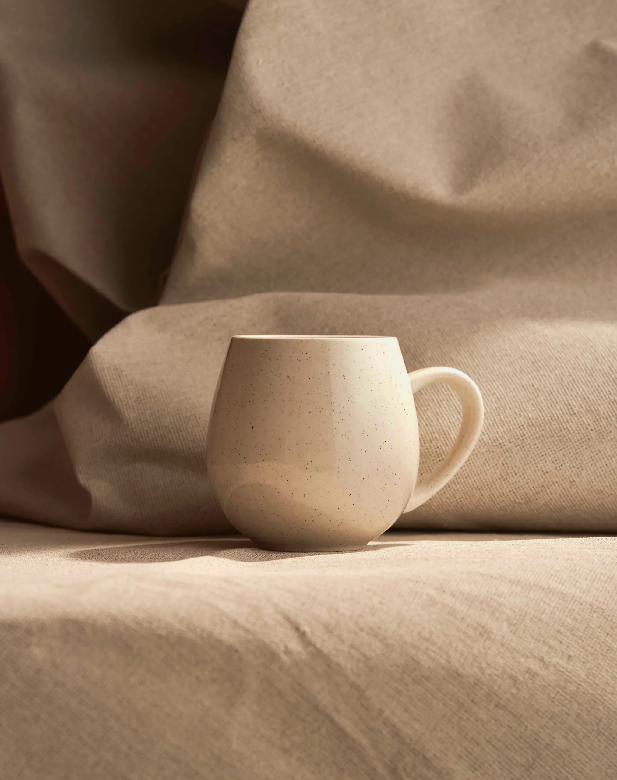 Mugs & Cups-Robert Gordon Hug Me Mugs / Speckled White