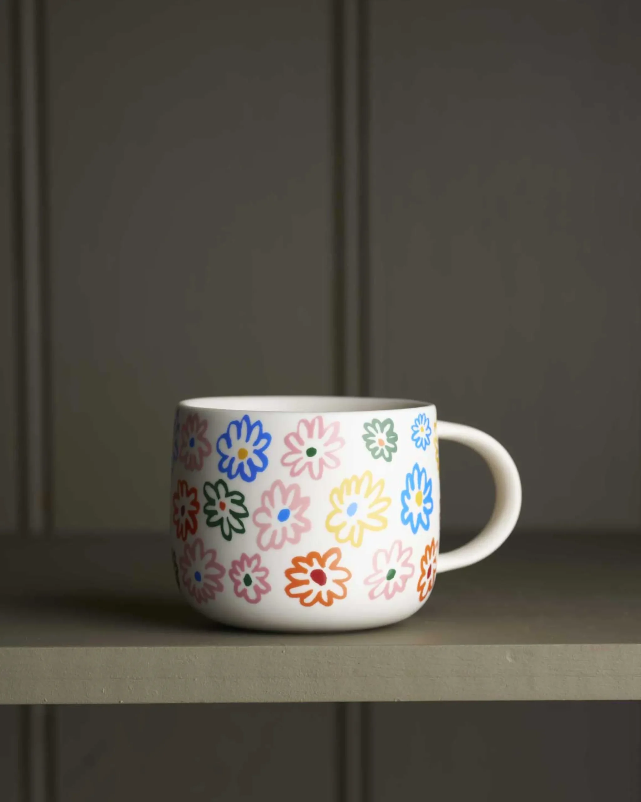 Mugs & Cups-Robert Gordon Mug - Big Flower Heart / RGA X Claire Ritchie
