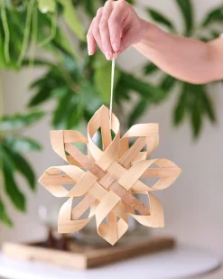 Christmas-Robert Gordon Woven Snowflake Decoration / Medium